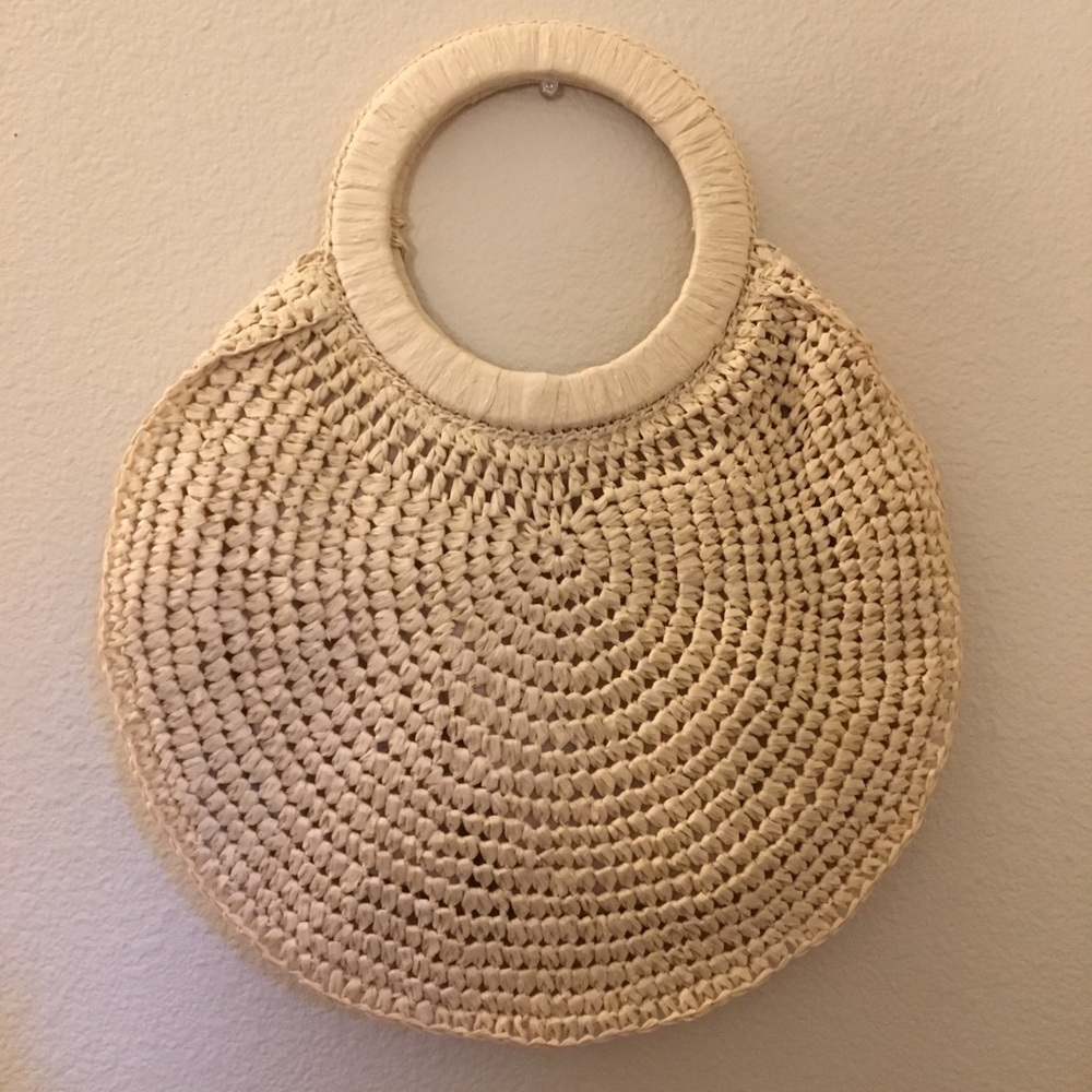 12th Tribe | handwoven circle straw handbag - Picture 5 of 8